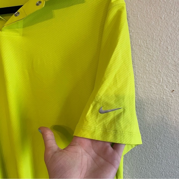 Tiger Woods Collection Men's Nike Golf Polo size medium Bright Green/Yellow - Picture 3 of 10